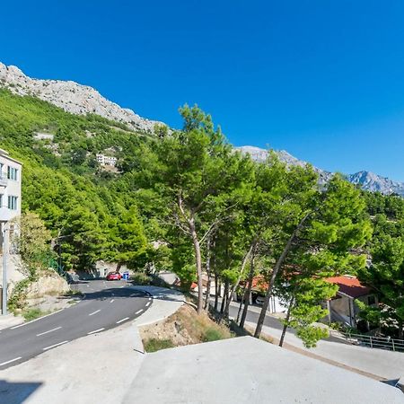 Apartments Lile Брела Екстериор снимка