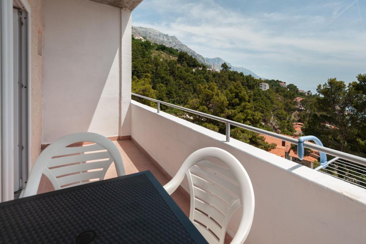 Apartments Lile Брела Екстериор снимка