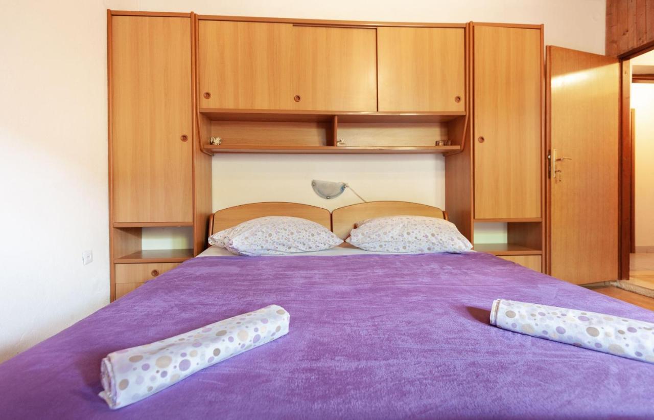 Apartments Lile Брела Екстериор снимка
