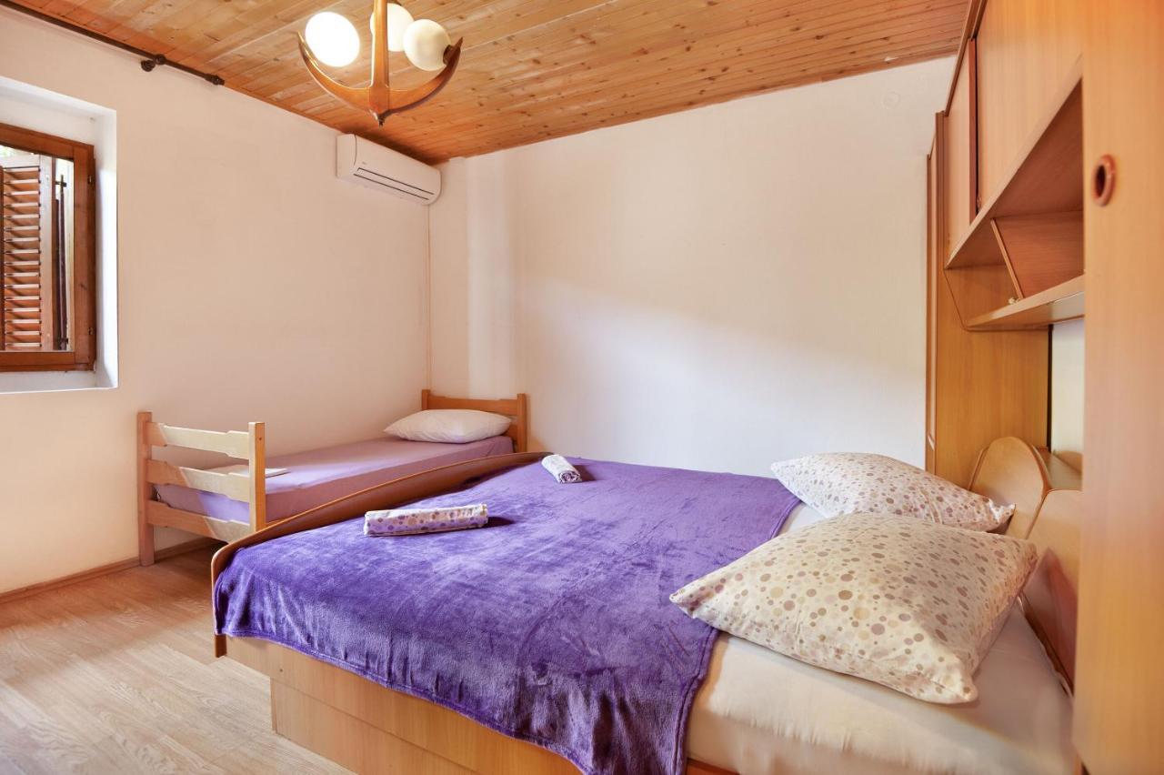 Apartments Lile Брела Екстериор снимка