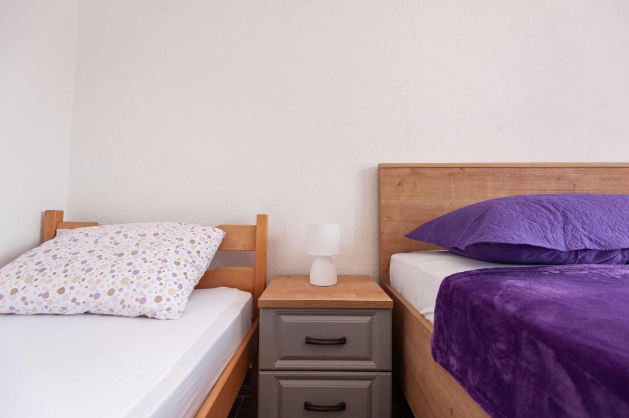 Apartments Lile Брела Екстериор снимка