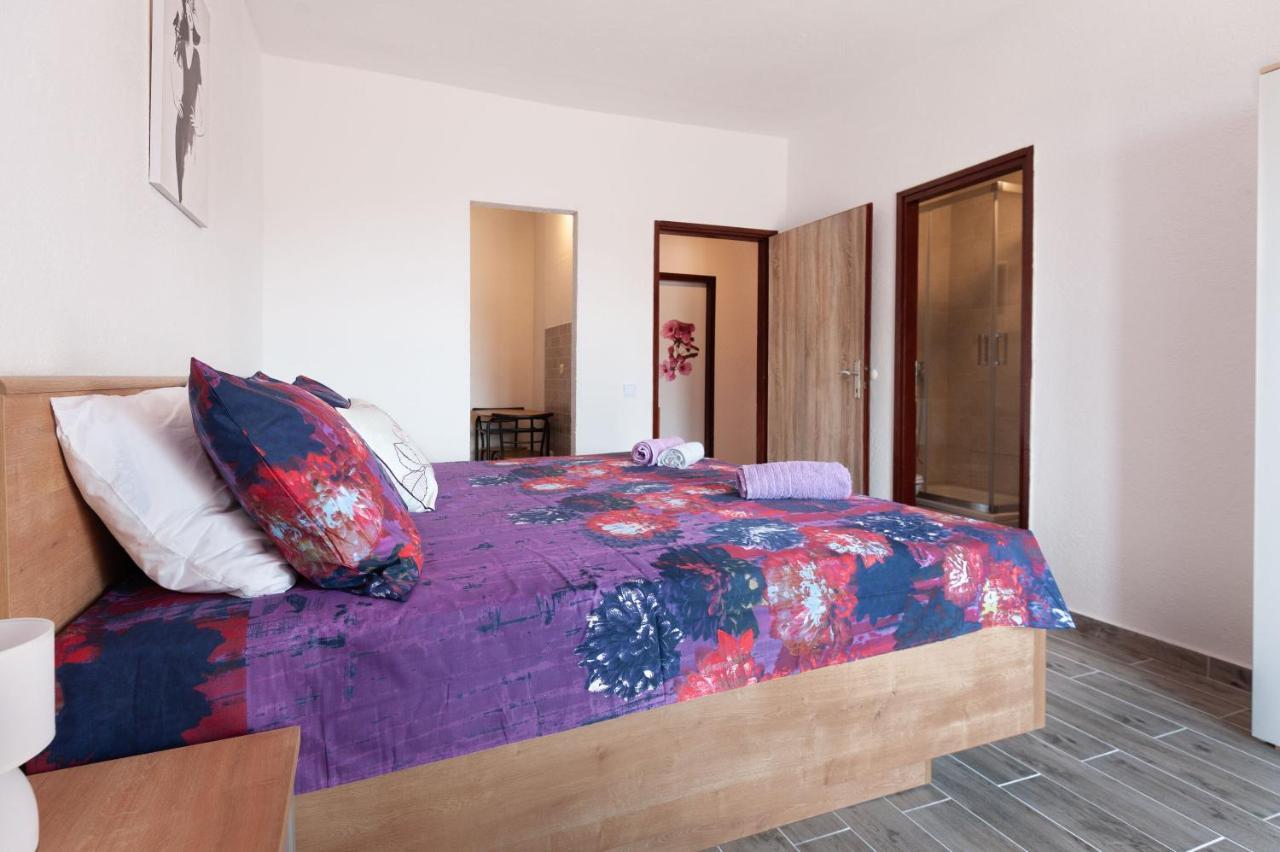Apartments Lile Брела Екстериор снимка