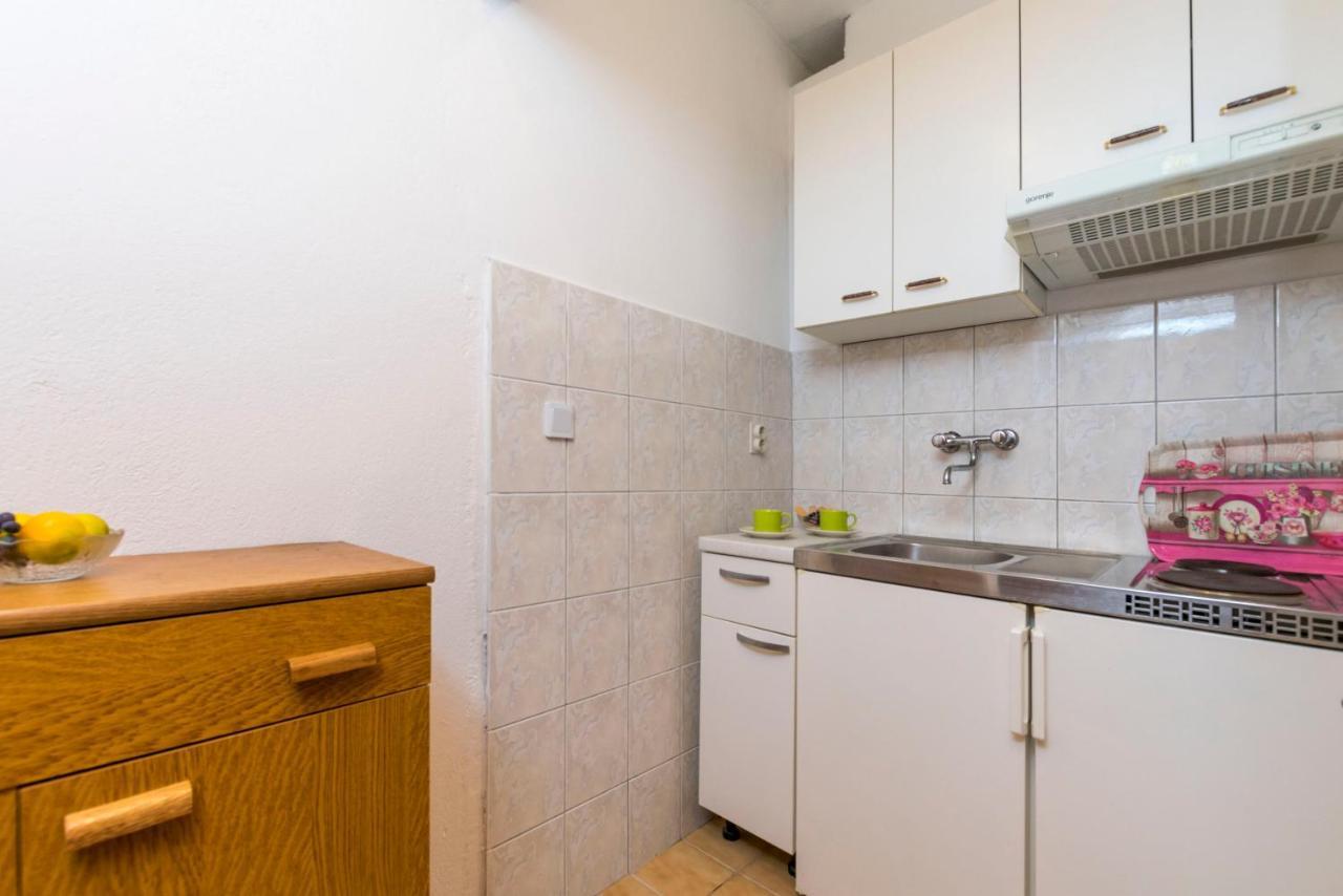Apartments Lile Брела Екстериор снимка
